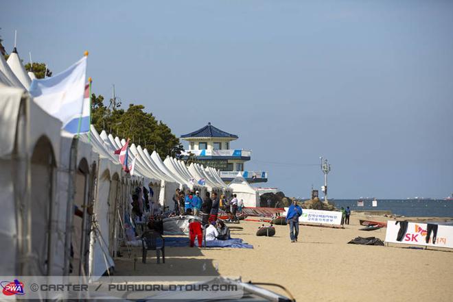 A quiet day at the office - 2013 Ulsan PWA World Cup ©  John Carter / PWA http://www.pwaworldtour.com